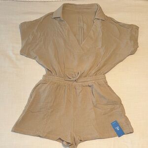 🌞👗 🆕 CUPSHE Neutral Drawstring Plunging V-Neck Romper – Size Medium